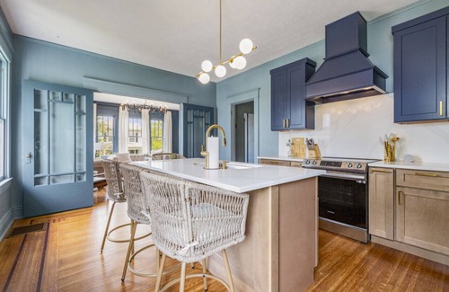 Shelbyville Casa | Last Minute Discount/EV Charger/Bourbon Trail/Hot Tub/Fire Pit/Game Room