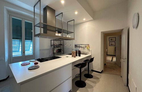 Portovenere Villa | ** LAST MINUTE ** Villa Doria 10P by VILLASRETREATS, Waterfront, A/C near 5Terre