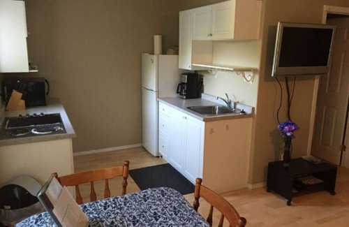Regina Beach Cabina | Regina Beach, Saskatchewan, Canadá - Last Mountain Getaways - Regina Beach, SK (LMG) - Unidades # 1 y # 2