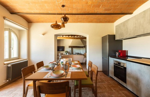 Suvereto Apartamento | Elegante residencia en las colinas toscanas con piscina y cancha de tenis