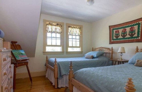 Searsport Casa | Latham Blueberry Farm for 2 guests or more