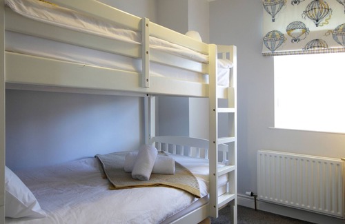 Larne Casa | Latharne Lodge, Inmaculada casa unifamiliar en la costa de Causeway