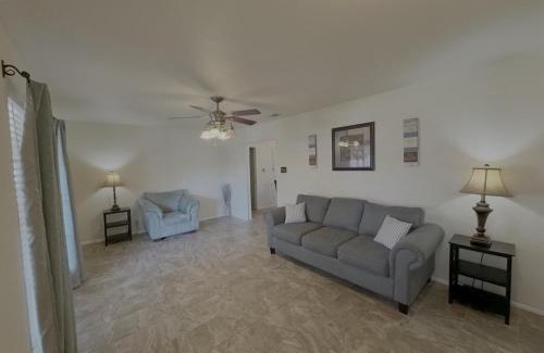 Lackland Terrace Casa | Latigo Haven - 7 mins to Lackland