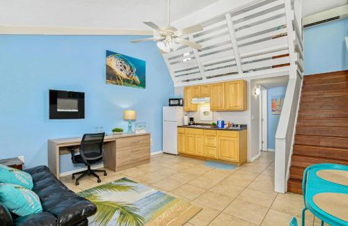 Fort Myers Beach Hotel | Latitude 26 Waterfront Resort and Marina