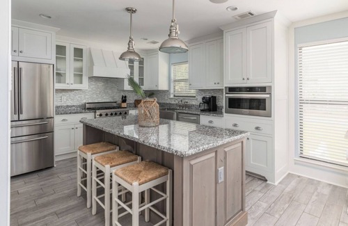Beachwalk Casa | Latitude Adjustment - Private Pool!