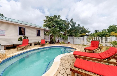 Hopkins Apartamento | Latitude Adjustment Gold Standard Certified