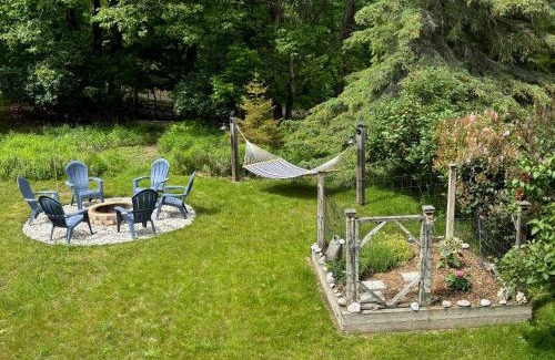 Frankfort Casa | Latitude Adjustment Ii - Simply Gorgeous!