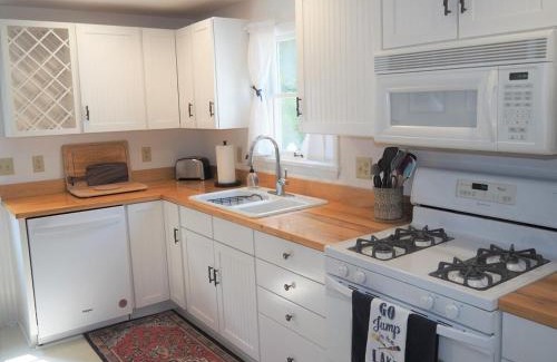 Frankfort Casa | Latitude Adjustment Ii - Simply Gorgeous!