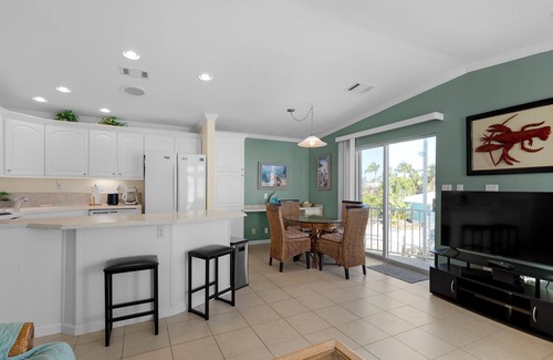Cutthroat Harbor Estates Casa | Latitude Adjustment #598, Canal front-Ocean Views