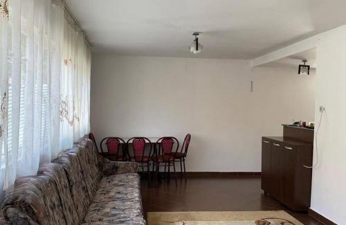 Chiojdu Casa | LaTronari