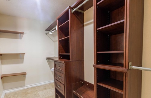 Lauderhill Casa | Lauderhill Waterfront 5BR Home with Private Pool! This is Paradise! NEW