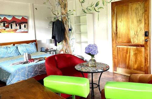 La Fortuna Apartamento | Laughing Falcon Studio
