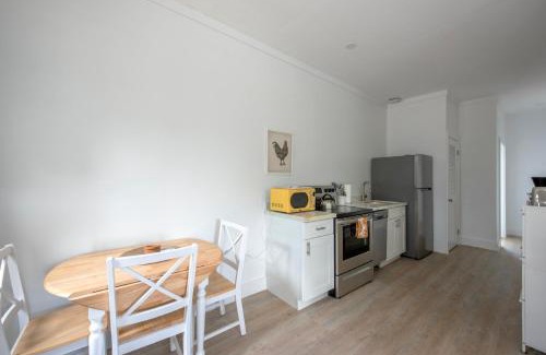 Governor's Harbour Apartamento | Laughing Bird 1BR #2 - Brand New Stylish Apartment, Pool, Beach condo