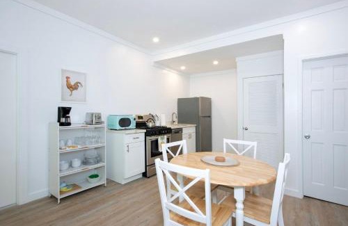 Governor's Harbour Apartamento | Laughing Bird 1BR #1 - Brand New Stylish Apartment, Pool, Beach condo