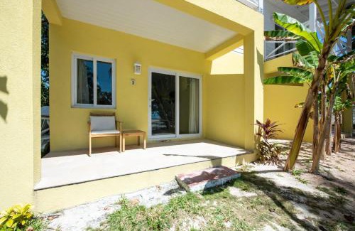Governor's Harbour Apartamento | Laughing Bird 1BR #3 - Brand New Stylish Apartment, Pool, Beach condo