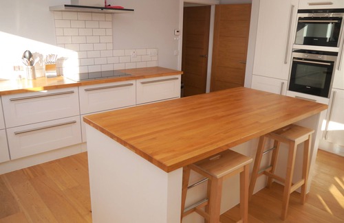 Aberlour Cabaña | Laundry Cottage - a house that sleeps 8 guests in 4 bedrooms