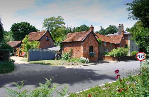 Saxmundham Casa | Laundry Cottage in a Nature Reserve - Sunday Times 100 coolest Cottages