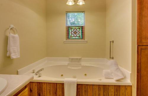 Helen Casa | Laurel Creek