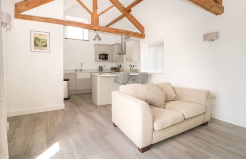 Malton Cabaña | LAUREL FARM, pet friendly, country holiday cottage in Rillington