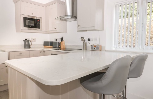 Malton Cabaña | LAUREL FARM, pet friendly, country holiday cottage in Rillington