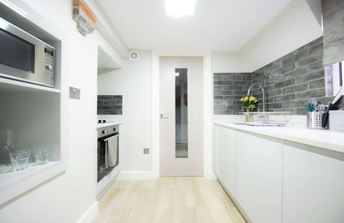 Reading Apartamento | Laurel House