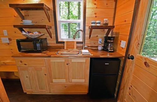 Clarkesville Cabina | Laurel Tiny Home at Bleu Canoe Campground