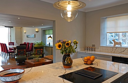 Dartmouth Casa | Lauriston House-Vista al rio-Familiar-Home-Baño en la habitacion
