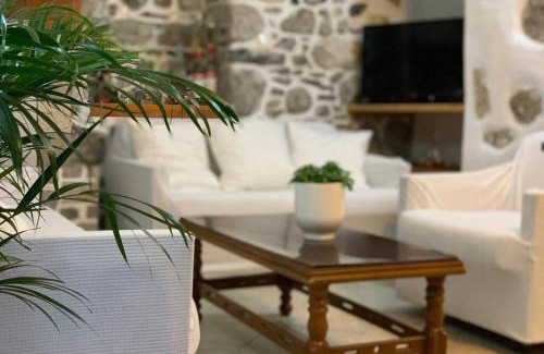 Mandraki Apartamento | Lava House