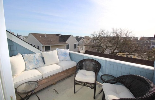 Lavallette Condominio | Lavallette Gorgeous 3 habitaciones / 2 baños Bloque de playa-Calle de acceso a la playa, insignias