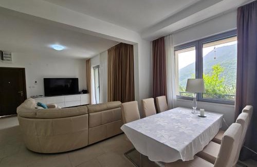 Donji Morinj Apartamento | Lavender Bay В21