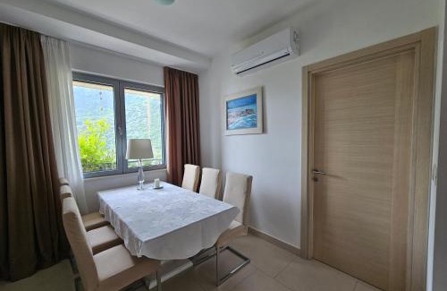 Donji Morinj Apartamento | Lavender Bay В21