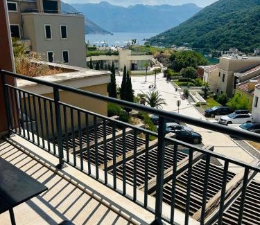 Donji Morinj Apartamento | Lavender Bay Apartment C23