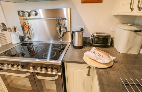 Wolsingham Cabaña | LAVENDER COTTAGE, pet friendly, with open fire in Wolsingham