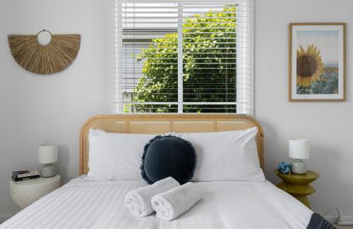Cessnock Casa | Lavender Cottage - Minutes to Wineries