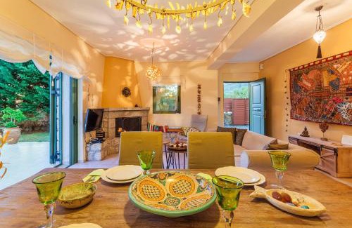 Riglia Apartamento | Lavender Garden Retreat - Secluded Seaside Getaway
