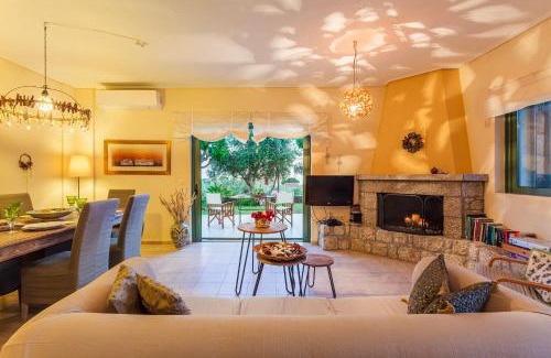 Riglia Apartamento | Lavender Garden Retreat - Secluded Seaside Getaway