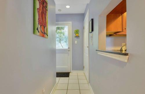 Truman Annex Casa | Lavender Jungle by AvantStay Great Location w Patio Shared Pool Week Long Stays Only