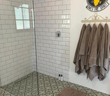 Zenzani Casa | Lavender Trout Guest Farm