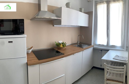 Rapallo Apartamento | Lavi House with Box