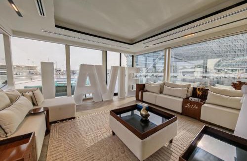 Abu Dhabi Alquiler De Eote | Lavie Yachts