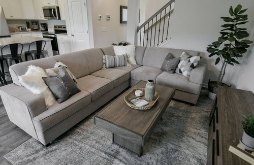 Lexington Casa | Lavish 4BR/3BA Home with Pool, Grill, Video Games, King Bed