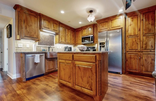 Lakeway Condominio | Lavish All-Suite w/ Tennis Courts: Near Pool, Golf