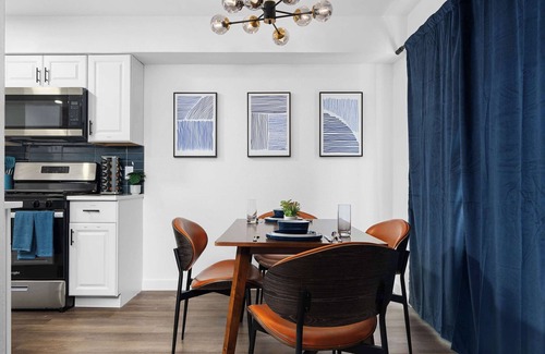 South Lamar Casa | Lavish Escape Steps from Zilker & South Congress