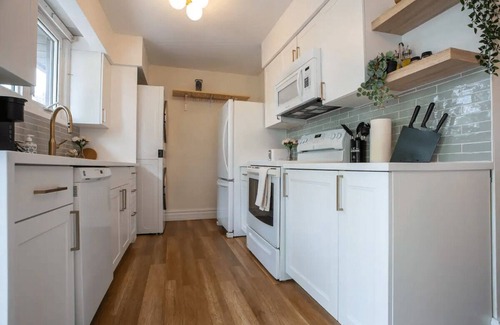 Lower Sackville Casa | Lavish Retreat: Serene Getaway in Lower Sackville
