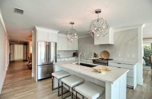 Moorings Casa | Lavish Vero Beach Escape with Pool, Patio and Dock!