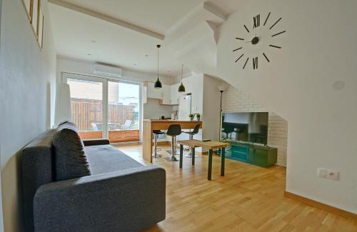 Rzeszow Apartamento | Lawendowy Zakątek - klimatyzacja - ogródek - prywatny parking