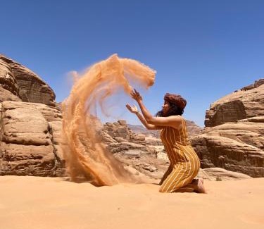 Wadi Rum Cama Y Desayuno | Lawrence Spring camp & tours