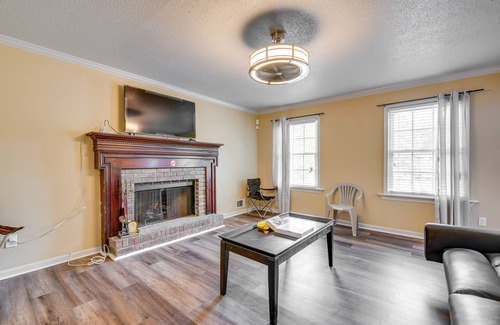 Lawrenceville Casa | Lawrenceville Home ~ 35 Mi to Downtown Atlanta!