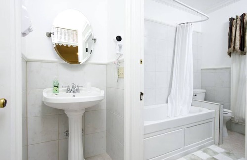 West Central Apartamento | Lawton Guest Suite: Casa de huéspedes histórica con bañera de hidromasaje