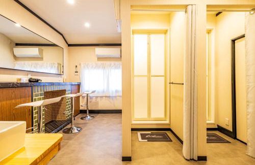 Nara Casa | Lax奈良 奈良観光に便利な和モダン古民家 最大12名 グループや家族旅行に最適